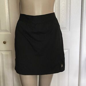 Adidas Skort Women’s Outdoors Tennis Golf black shorts skort size M